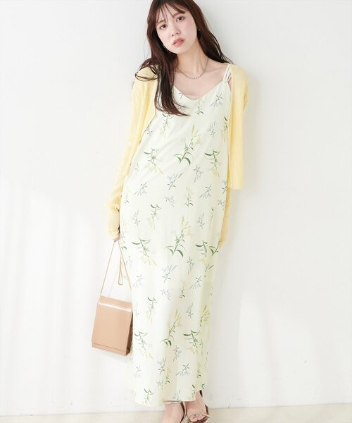 natural couture（ナチュラルクチュール）の「フラワープリントキャミワンピース（ワンピース・レディース・ブラック/アイボリー・FREE）」の6枚目の写真