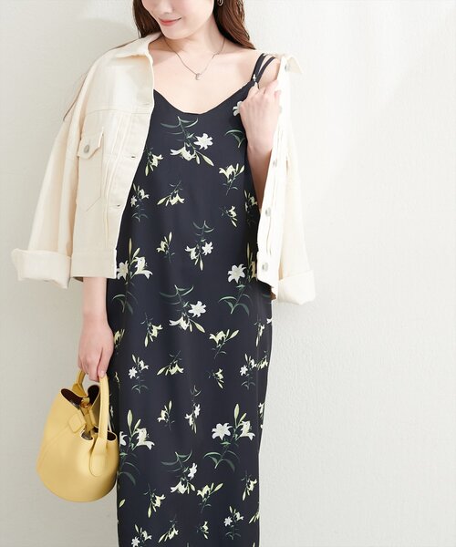 natural couture（ナチュラルクチュール）の「フラワープリントキャミワンピース（ワンピース・レディース・ブラック/アイボリー・FREE）」の13枚目の写真