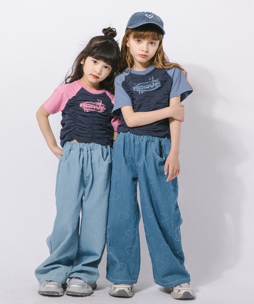 URBAN CHERRY(アーバンチェリー)の「【綿100%/吸水速乾】プラネットロゴギャザーラグランTシャツ(Tシャツ/カットソー・キッズ・ブルー/ピンク/ブラック・150cm/140cm/130cm/120cm/110cm)」の7枚目の写真