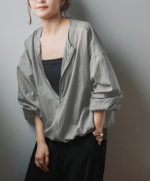 Spick & Span（スピックアンドスパン）の「《WEB限定 / 追加》シアーフロントZIPブルゾン（その他アウター・レディース・ベージュ/グレー・FREE）」の16枚目の写真
