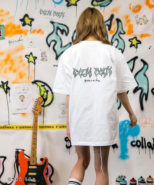 ROYAL FLASH（ロイヤルフラッシュ）の「guernika/ゲルニカ/Drooping COJI-COJI Thumb Doll Spray T-shirt / White（Tシャツ/カットソー・メンズ・ホワイト・L/XL/2XL/M）」の4枚目の写真