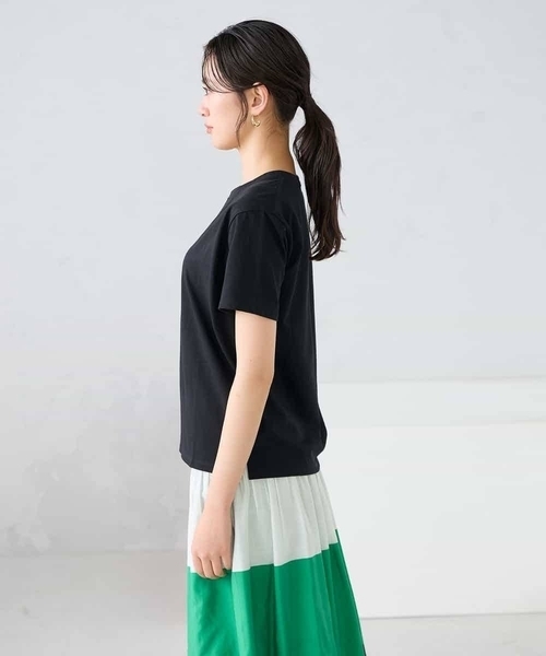 a.v.v(アーヴェヴェ)の「【UVカット/接触冷感】コンパクトロゴTシャツ(Tシャツ/カットソー・レディース・グレー系その他/ブラック/ホワイト・36/38/40)」の6枚目の写真