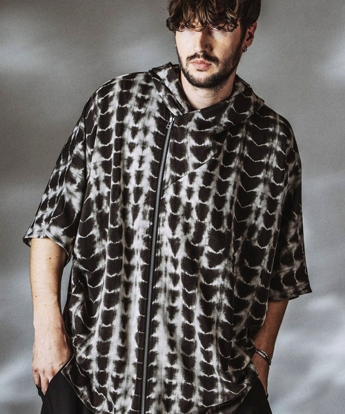 NO ID.(ノーアイディ)の「【NO ID.】Hood Dolman Zip Big Shirt / フード ドルマン ジップ ビッグ シャツ(シャツ/ブラウス・メンズ・その他23/グレー/ブラック/ホワイト・ONE SIZE)」の4枚目の写真