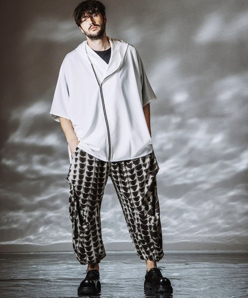 NO ID.(ノーアイディ)の「【NO ID.】Hood Dolman Zip Big Shirt / フード ドルマン ジップ ビッグ シャツ(シャツ/ブラウス・メンズ・その他23/グレー/ブラック/ホワイト・ONE SIZE)」の7枚目の写真