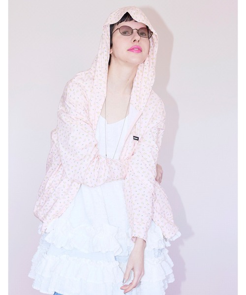 Little sunny bite（リトルサニーバイト）の「/Little sunny bite/ floral light hoodie（パーカー・レディース・サックスブルー/ホワイト/ピンク・MEDIUM/SMALL）」の3枚目の写真