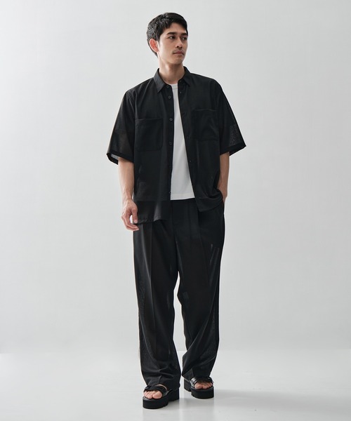 ATON(エイトン)の「【ATON / エイトン】別注TWIST WOOL GAUZE SHORT SLEEVE SHIRT(シャツ/ブラウス・メンズ・ネイビー/ブラック/グレー・2/4/6)」の5枚目の写真