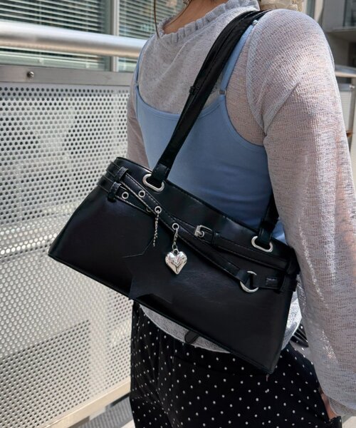 w closet(ダブルクローゼット)の「星チャームBAG(トートバッグ・レディース・シルバー/ピンク/ブラック・FREE)」の1枚目の写真