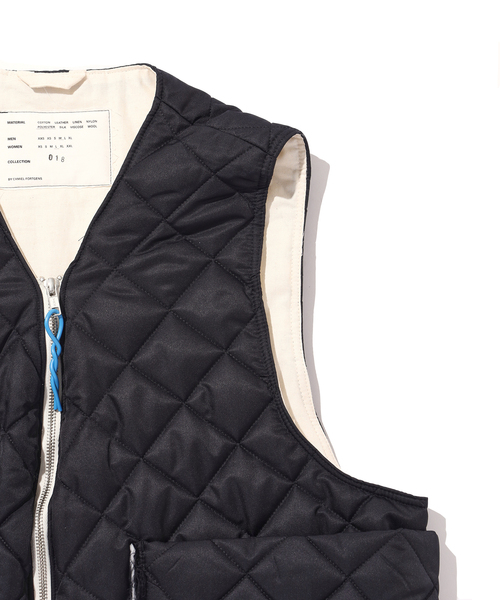 ADAM ET ROPE'（アダムエロペ）の「《別注》【CAMIEL FORTGENS/カミエル フォートヘンス】ZIP VEST Technical padded - black（その他アウター・メンズ・ブラック・M）」の2枚目の写真
