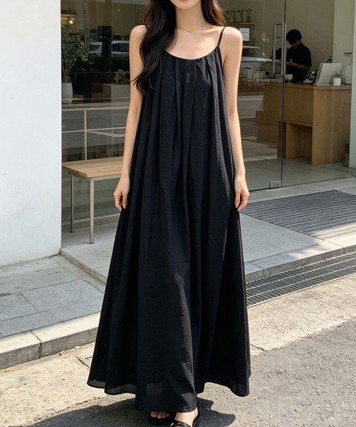 LOWO(ロワ)の「タックデザインAラインキャミソールロングワンピース(ワンピース・レディース・ベージュ/ブラック/ブラウン/ライトグレー・FREE)」の2枚目の写真
