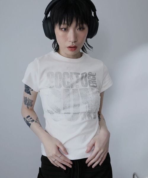 Ulysses(ユリシス)の「ロゴプリントTシャツ(Tシャツ/カットソー・レディース・ブラウン/ホワイト・S/M)」の7枚目の写真