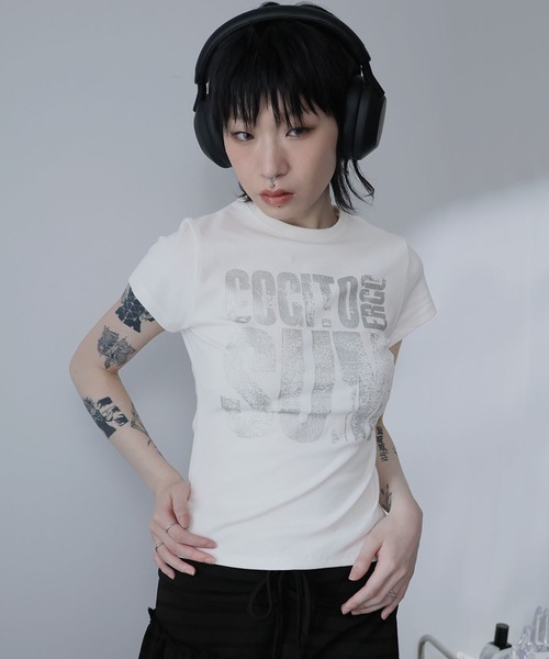 Ulysses(ユリシス)の「ロゴプリントTシャツ(Tシャツ/カットソー・レディース・ブラウン/ホワイト・S/M)」の8枚目の写真