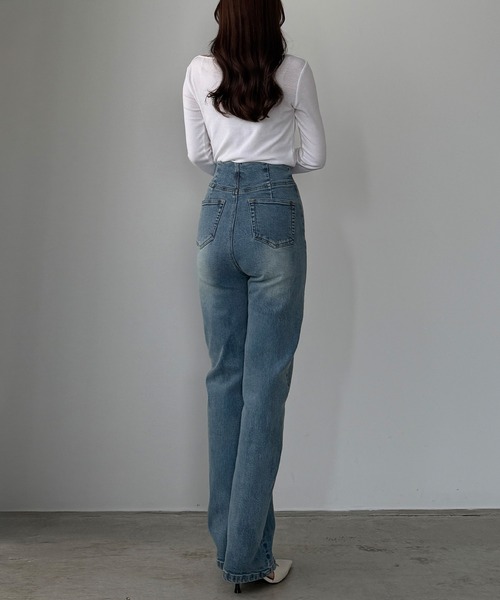 Louere（ルエレ）の「ハイウエストピンタックストレートデニムパンツ[高身長サイズST有り]（デニムパンツ・レディース・ワンウォッシュ/ブラック/ライトブルー・X-LARGE/LARGE/MEDIUM/SMALL/ST）」の6枚目の写真