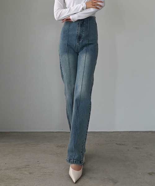 Louere（ルエレ）の「ハイウエストピンタックストレートデニムパンツ[高身長サイズST有り]（デニムパンツ・レディース・ワンウォッシュ/ブラック/ライトブルー・X-LARGE/LARGE/MEDIUM/SMALL/ST）」の7枚目の写真