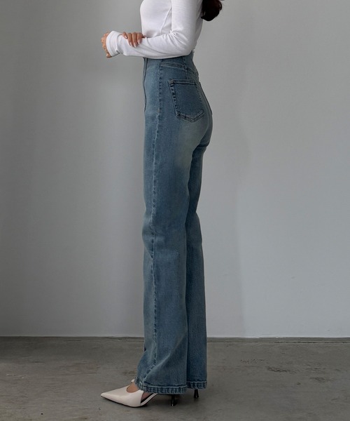 Louere（ルエレ）の「ハイウエストピンタックストレートデニムパンツ[高身長サイズST有り]（デニムパンツ・レディース・ワンウォッシュ/ブラック/ライトブルー・X-LARGE/LARGE/MEDIUM/SMALL/ST）」の8枚目の写真