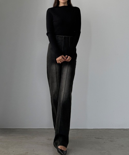 Louere（ルエレ）の「ハイウエストピンタックストレートデニムパンツ[高身長サイズST有り]（デニムパンツ・レディース・ワンウォッシュ/ブラック/ライトブルー・X-LARGE/LARGE/MEDIUM/SMALL/ST）」の15枚目の写真
