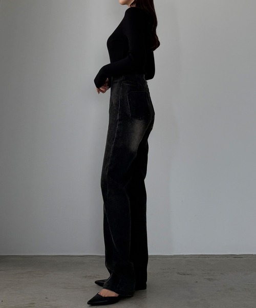 Louere（ルエレ）の「ハイウエストピンタックストレートデニムパンツ[高身長サイズST有り]（デニムパンツ・レディース・ワンウォッシュ/ブラック/ライトブルー・X-LARGE/LARGE/MEDIUM/SMALL/ST）」の16枚目の写真