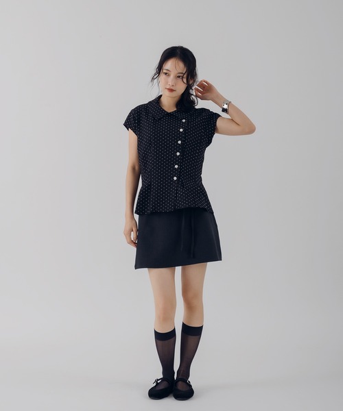 MUHET(ミュエータ)の「asymmetry button french sleeve shirt / アシンメトリーボタンフレンチスリーブシャツ(シャツ/ブラウス・レディース・ブラック/ネイビー/オフホワイト/ピンク・FREE)」の21枚目の写真