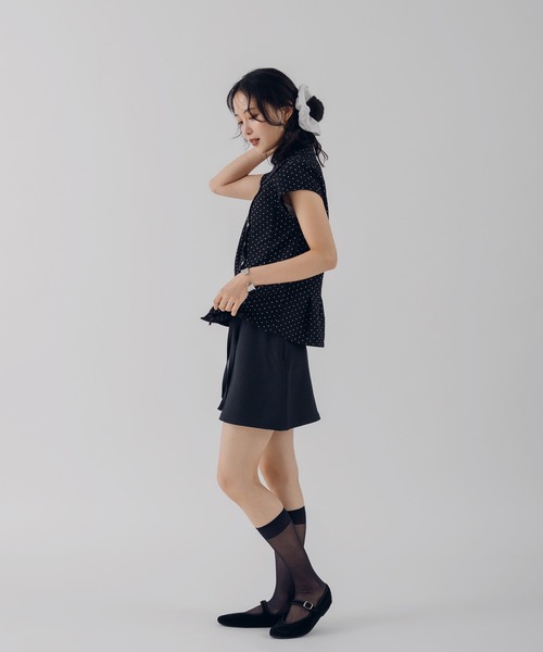MUHET(ミュエータ)の「asymmetry button french sleeve shirt / アシンメトリーボタンフレンチスリーブシャツ(シャツ/ブラウス・レディース・ブラック/ネイビー/オフホワイト/ピンク・FREE)」の22枚目の写真