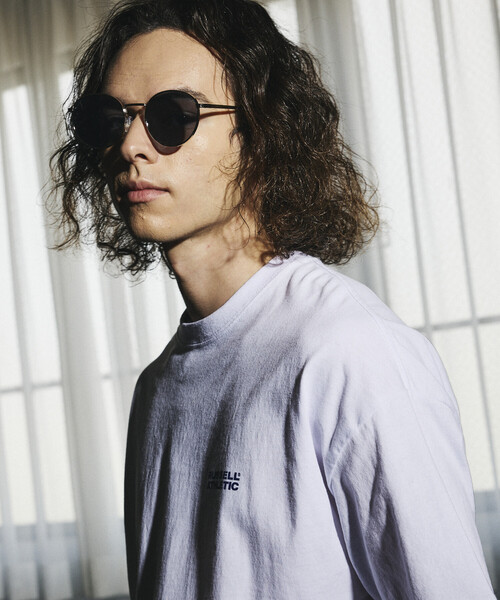 FREAK'S STORE(フリークスストア)の「限定展開 カラー ファッショングラス UVカット ユニセックス対応(サングラス・メンズ・ライトグレー/シルバー/チャコールグレー/オフホワイト/ナチュラル/グレー/ブラック/ダークグレー・フリ-)」の2枚目の写真