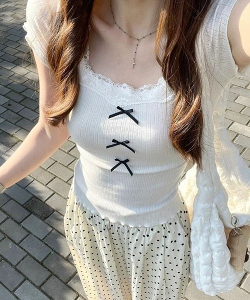 Vipoa(ヴィポア)の「スクエアネックリボンレーストップス(Tシャツ/カットソー・レディース・ホワイト・FREE)」の8枚目の写真