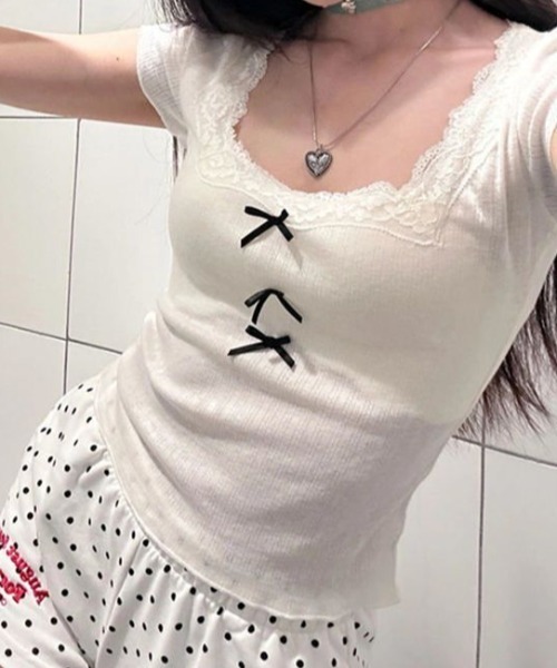 Vipoa(ヴィポア)の「スクエアネックリボンレーストップス(Tシャツ/カットソー・レディース・ホワイト・FREE)」の5枚目の写真