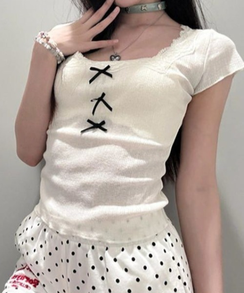 Vipoa(ヴィポア)の「スクエアネックリボンレーストップス(Tシャツ/カットソー・レディース・ホワイト・FREE)」の9枚目の写真