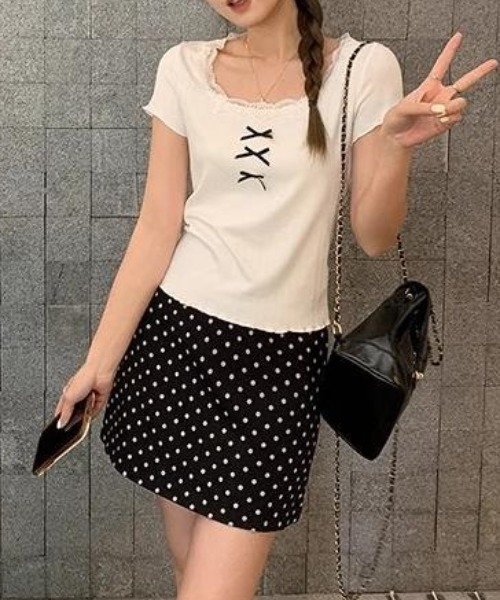 Vipoa(ヴィポア)の「スクエアネックリボンレーストップス(Tシャツ/カットソー・レディース・ホワイト・FREE)」の18枚目の写真