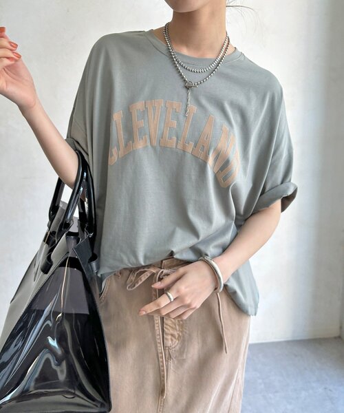 DouDou(ドゥドゥ)の「【WE限定】フロッキーロゴプリントTEE(Tシャツ/カットソー・レディース・オレンジ/チャコールグレー/カーキ/オフホワイト・FREE)」の3枚目の写真