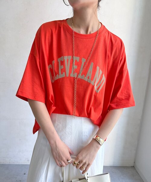 DouDou(ドゥドゥ)の「【WE限定】フロッキーロゴプリントTEE(Tシャツ/カットソー・レディース・オレンジ/チャコールグレー/カーキ/オフホワイト・FREE)」の4枚目の写真