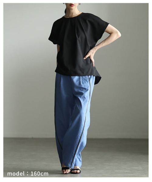 Sawa a la mode(サワアラモード)の「タックデザインブラウス(シャツ/ブラウス・レディース・モカ/オフホワイト/ブラック・FREE)」の15枚目の写真
