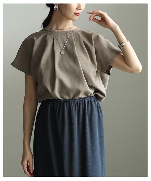 Sawa a la mode(サワアラモード)の「タックデザインブラウス(シャツ/ブラウス・レディース・モカ/オフホワイト/ブラック・FREE)」の17枚目の写真