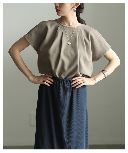 Sawa a la mode(サワアラモード)の「タックデザインブラウス(シャツ/ブラウス・レディース・モカ/オフホワイト/ブラック・FREE)」の20枚目の写真