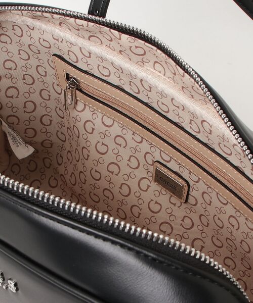 Guess(ゲス)の「JUSTINA Shoulder Satchel ショルダーバッグ(ショルダーバッグ・レディース・ブラック・ONE SIZE)」の13枚目の写真