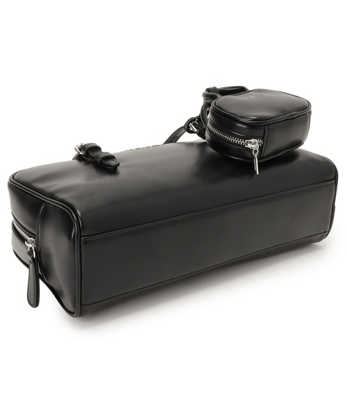 Guess(ゲス)の「JUSTINA Shoulder Satchel ショルダーバッグ(ショルダーバッグ・レディース・ブラック・ONE SIZE)」の4枚目の写真