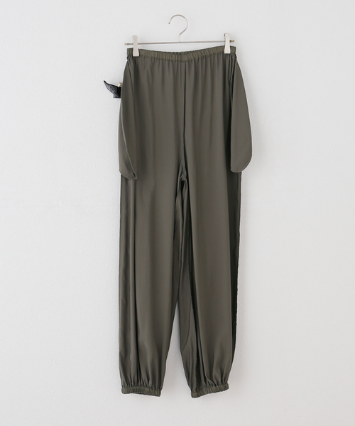 plage(プラージュ)の「minimal satin baloon パンツ(その他パンツ・レディース・カーキ/アイボリー・36/34/38)」の14枚目の写真