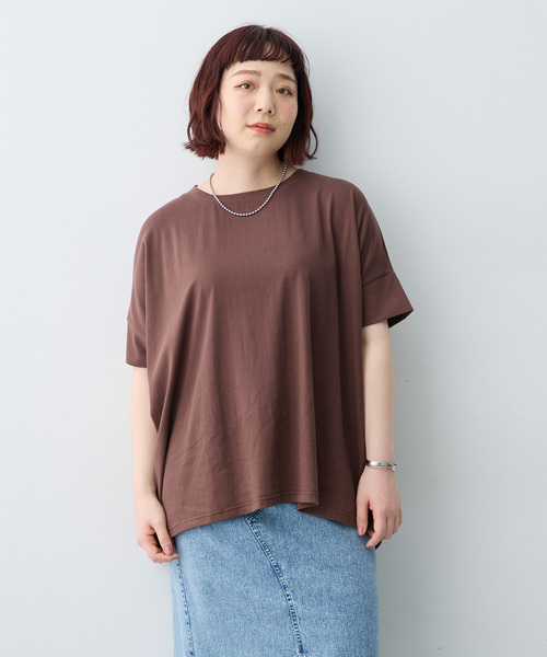 anyfee(エニフィー)の「【anyfee/大きいサイズ】着てサラバックタックフレアTシャツ/チュニック《接触冷感・UVカット》(Tシャツ/カットソー・レディース・オフホワイト/ブラウン/ブラック/ブルー・LL/5L/3L/4L)」の3枚目の写真