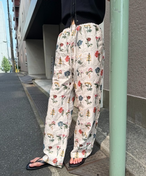 AIC.（エーアイシー）の「フラワーエンブロイダリーイージーパンツ（その他パンツ・レディース・アイボリー/ブラウン/ブラック・FREE）」の19枚目の写真