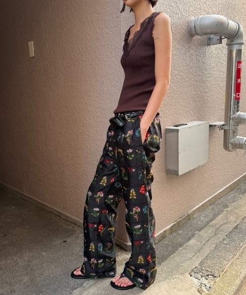 AIC.（エーアイシー）の「フラワーエンブロイダリーイージーパンツ（その他パンツ・レディース・アイボリー/ブラウン/ブラック・FREE）」の17枚目の写真
