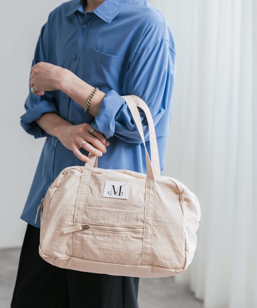 MUCENT(ムセント)の「MUCENT ムセント AMANDA FRONT POCKET SHOULDER BAG UNISEX ボストンバッグ/ショルダーバッグ(ボストンバッグ・メンズ・ベージュ/ブラック・FREE)」の8枚目の写真