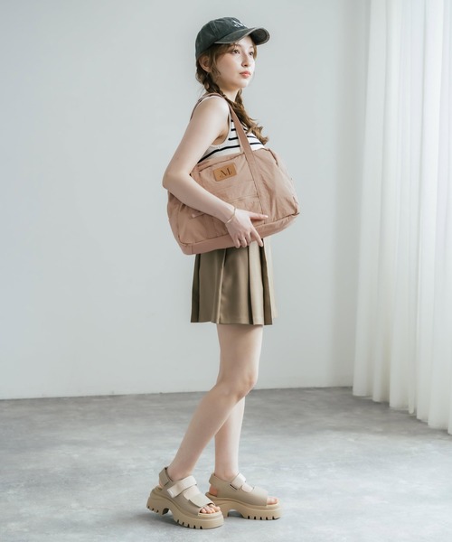 MUCENT(ムセント)の「MUCENT ムセント AMANDA FRONT POCKET SHOULDER BAG UNISEX ボストンバッグ/ショルダーバッグ(ボストンバッグ・メンズ・ベージュ/ブラック・FREE)」の21枚目の写真