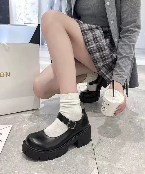 lulufa(ルルファ)の「厚底プラットフォームメリージェーンパンプス(パンプス・レディース・ブラック・LARGE/MEDIUM)」の8枚目の写真