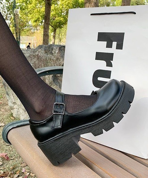 lulufa(ルルファ)の「厚底プラットフォームメリージェーンパンプス(パンプス・レディース・ブラック・LARGE/MEDIUM)」の4枚目の写真