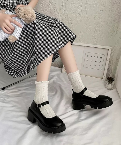 lulufa(ルルファ)の「厚底プラットフォームメリージェーンパンプス(パンプス・レディース・ブラック・LARGE/MEDIUM)」の2枚目の写真
