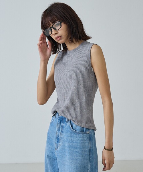 abahouse mavie(アバハウスマヴィ)の「バックメタルスリーブレスニット(ニット/セーター・レディース・グレー/ブラック/ホワイト/オレンジ・フリー)」の19枚目の写真