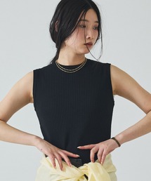 バックメタルスリーブレスニット