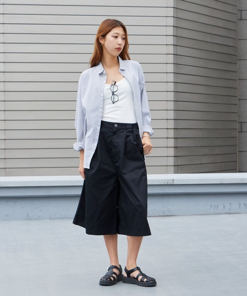 adidas（アディダス）の「adidas/アディダス PREMIUM ESSENTIALS プレミアム エッセンシャルズ ワークウェア ワイド ショーツ ハーフパンツ 2026年 夏 夏服（チノパンツ・メンズ・ブラック・S/M/L/XL）」の21枚目の写真