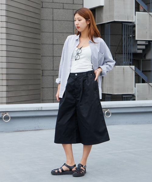 adidas（アディダス）の「adidas/アディダス PREMIUM ESSENTIALS プレミアム エッセンシャルズ ワークウェア ワイド ショーツ ハーフパンツ 2026年 夏 夏服（チノパンツ・メンズ・ブラック・S/M/L/XL）」の22枚目の写真