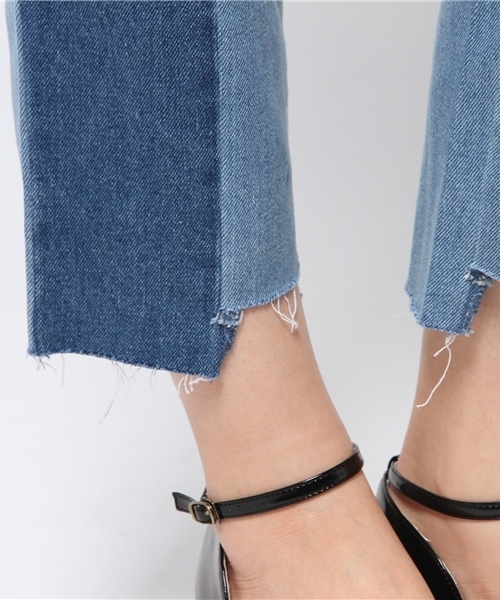 Kastane（カスタネ）の「パッチワークデニムパンツ（デニムパンツ・レディース・ブルー・1/2）」の2枚目の写真