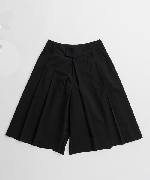 MAISON SPECIAL(メゾンスペシャル)の「Pleated Shorts/プリーツショートパンツ(その他パンツ・レディース・ベージュ/グレー/ブラック・36/38)」の22枚目の写真