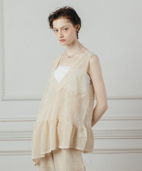 CREDONA(クレドナ)の「LACE KNIT TOPS/レースニットトップス(ニット/セーター・レディース・ネイビー/ライトイエロー・FREE)」の4枚目の写真
